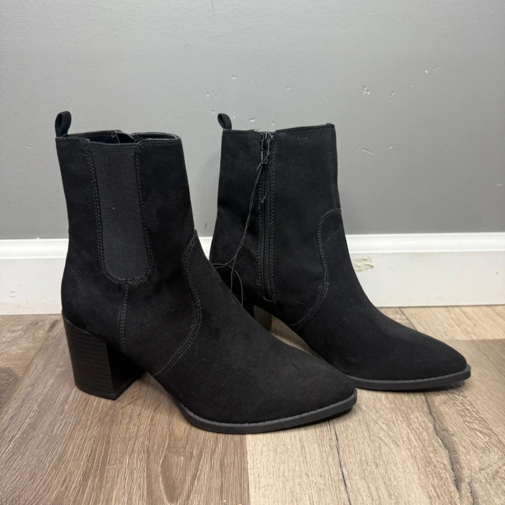 Elegant Black Suede Heeled Boots